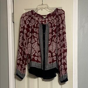 2/$9, 4/$15 Lucky Brand burgundy blue mixed print blouse